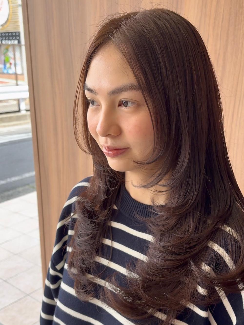 ”海外でも人気”レイヤーカット×透明感ブラウン｜サブ写真②
