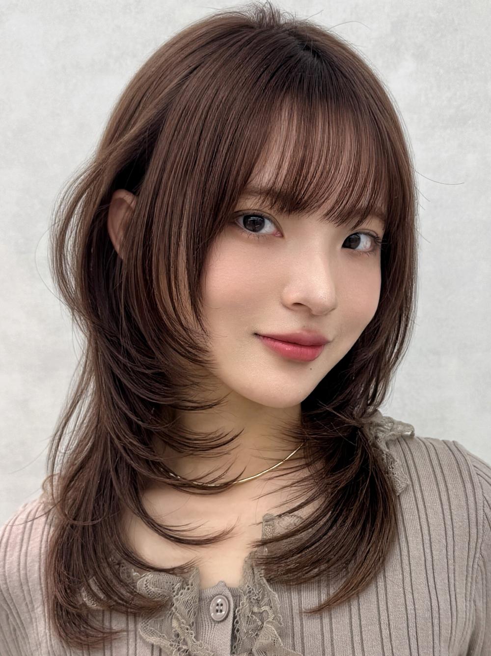 レイヤーカット韓国ヘアダブルカラー顔周り前髪カットボブ