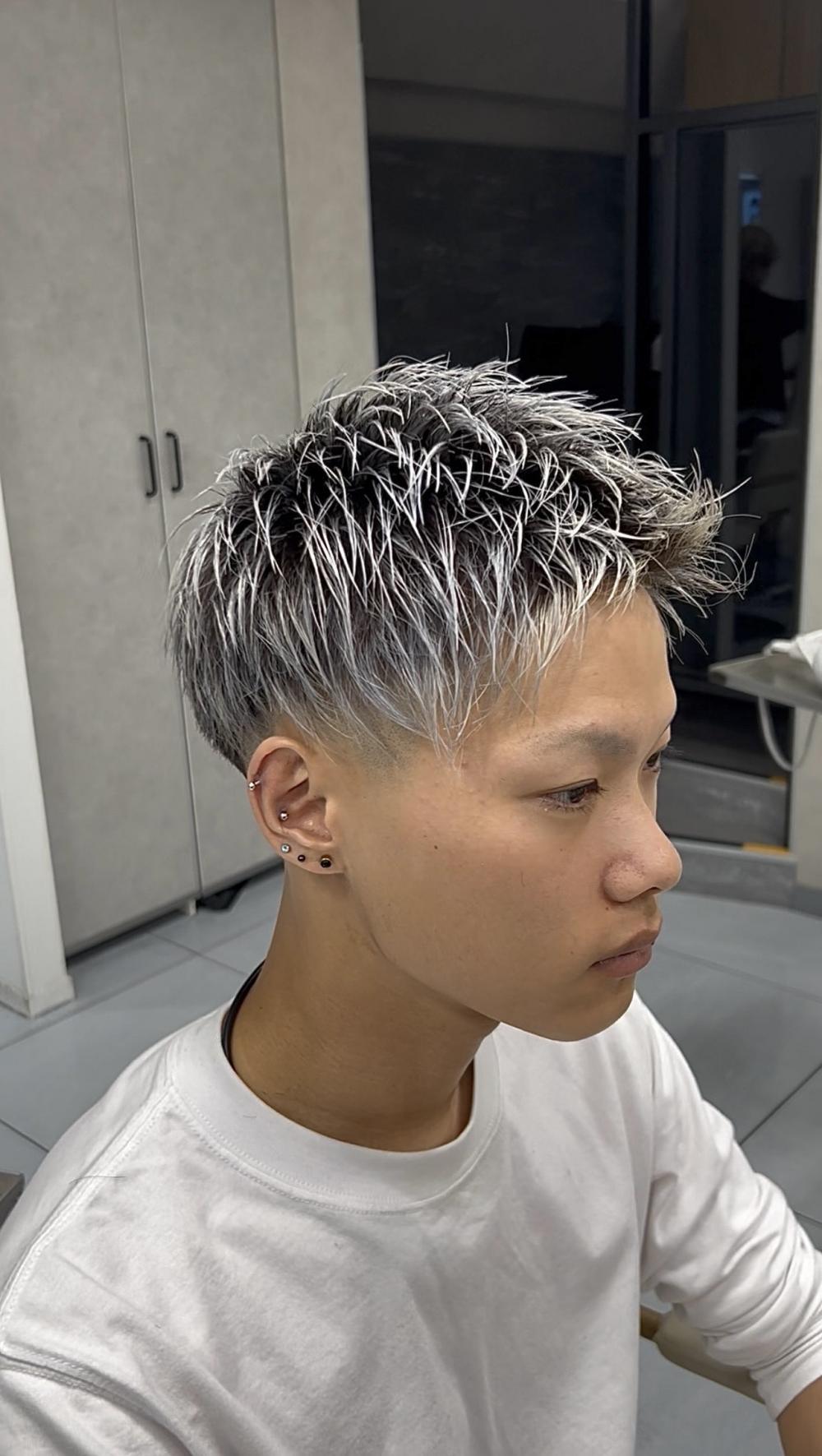 メンズスキンフェード×ホワイトシルバーメッシュ【横浜】｜サブ写真③