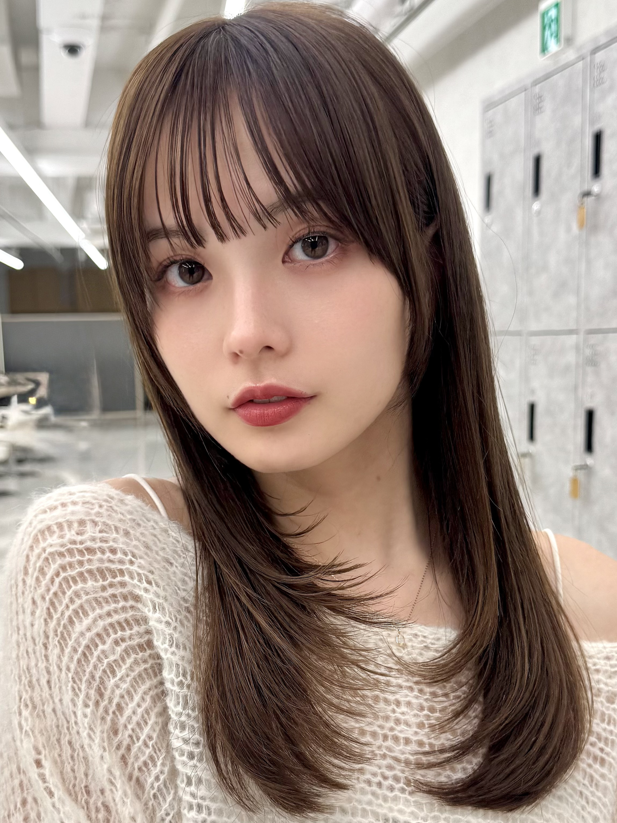 レイヤーカット韓国ヘアダブルカラー顔周り前髪カットボブ