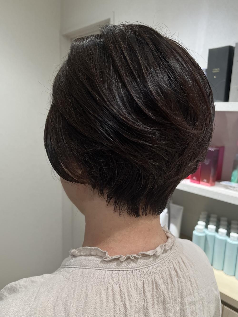 大人のショートボブ