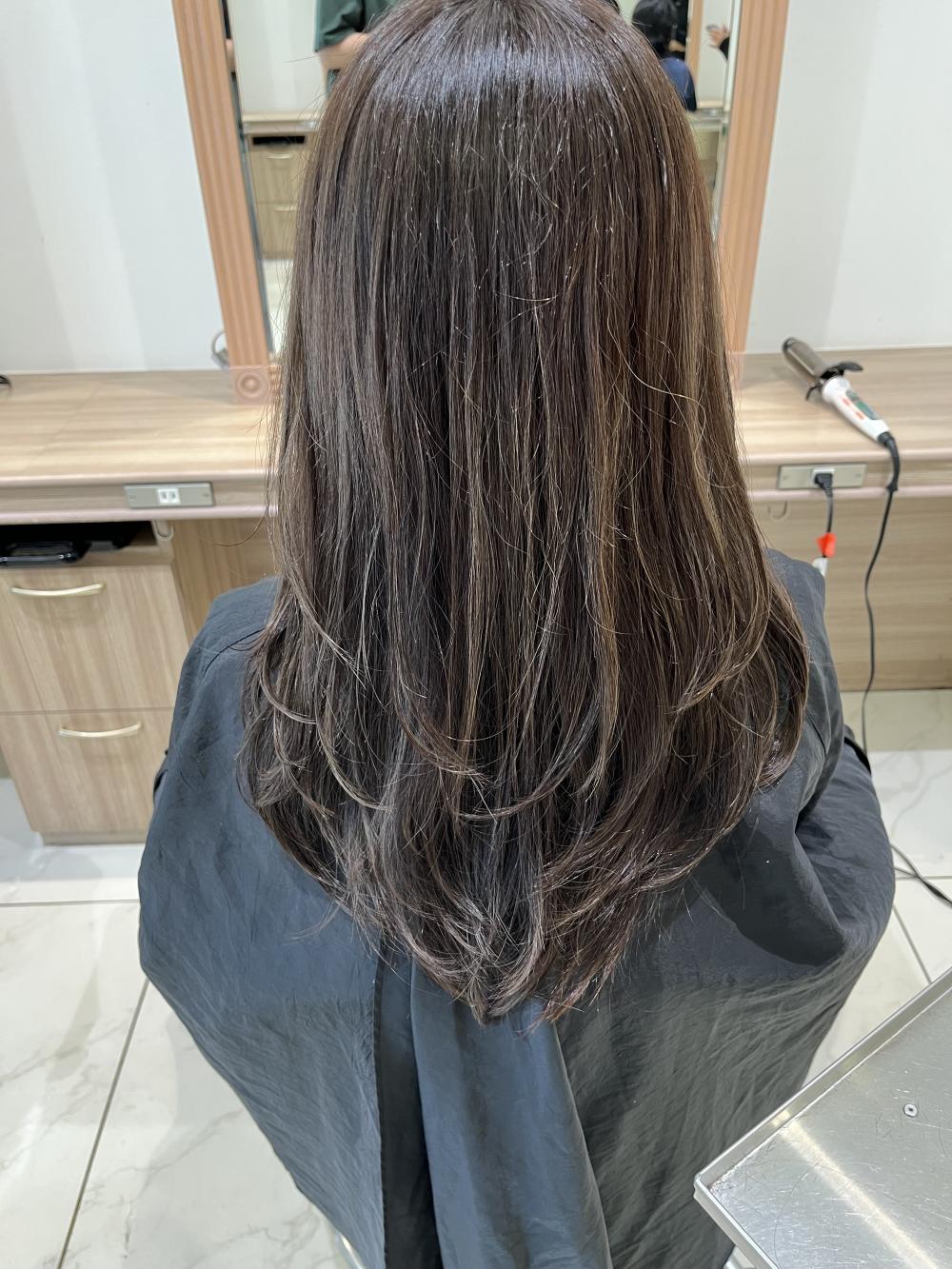 ロングレイヤー×グレージュカラー