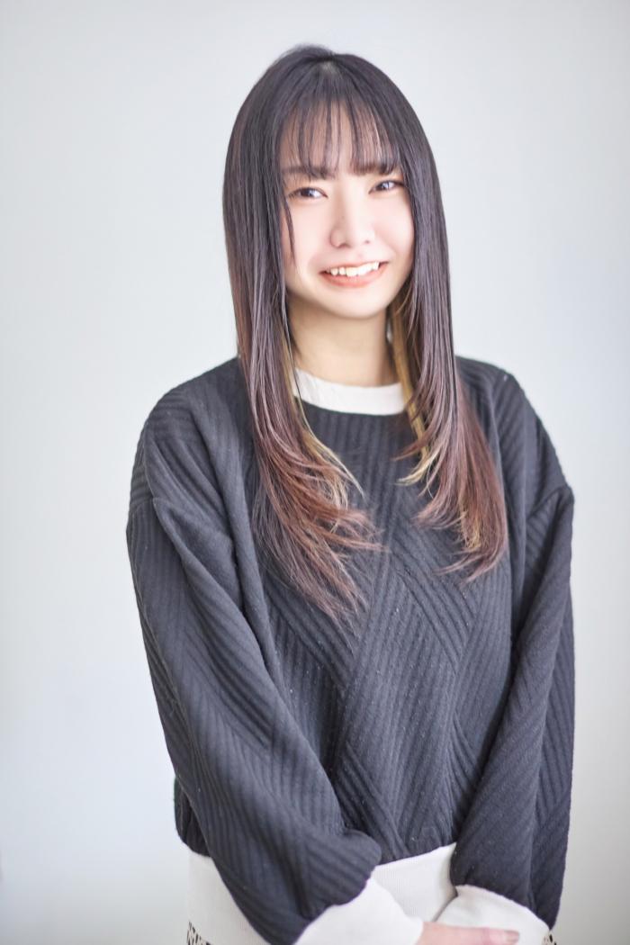 高秀 百希