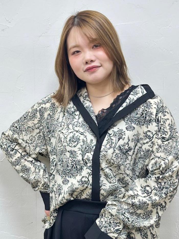 折目 奈央
