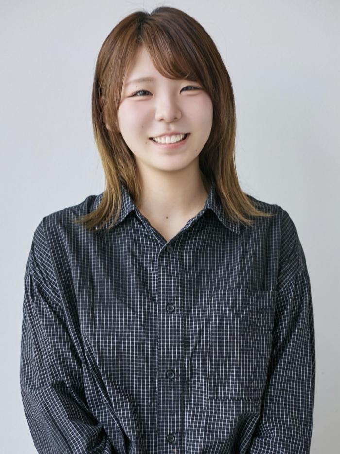 山﨑 麻衣