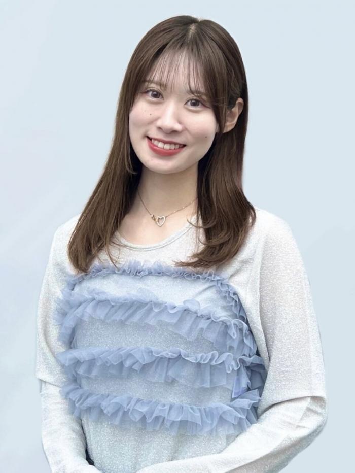 中村　百花