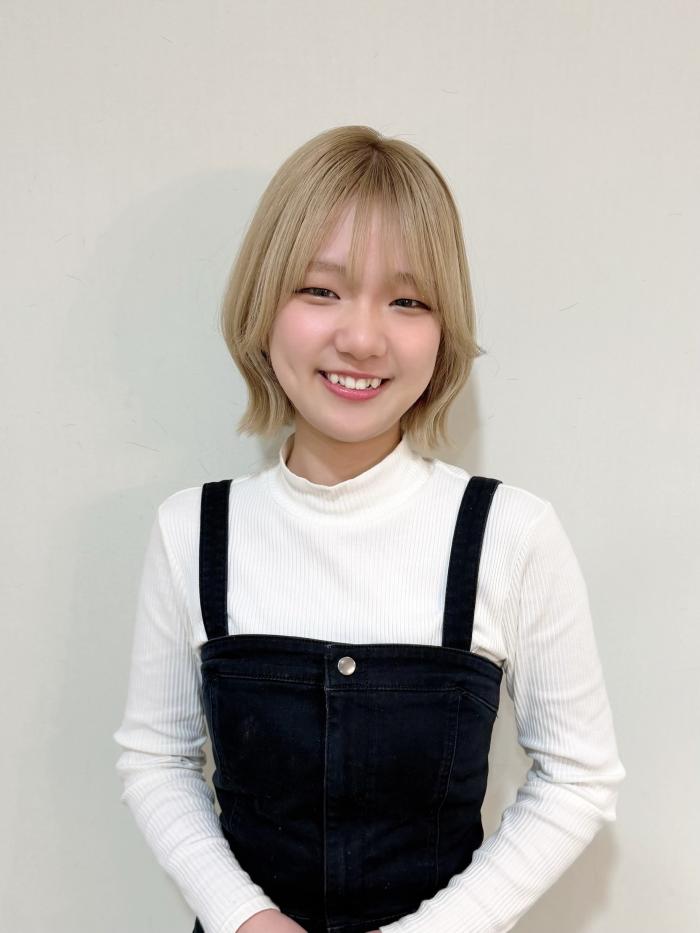 知念 彩香